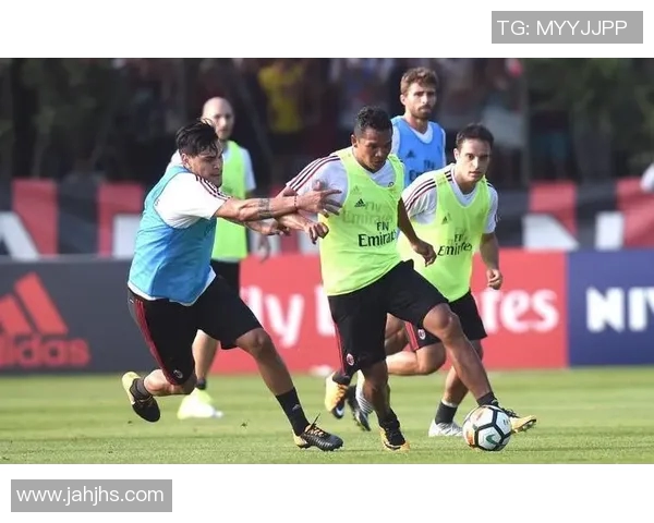 实况足球明星挑战赛盛况空前球迷热情高涨共庆足球激情之夜